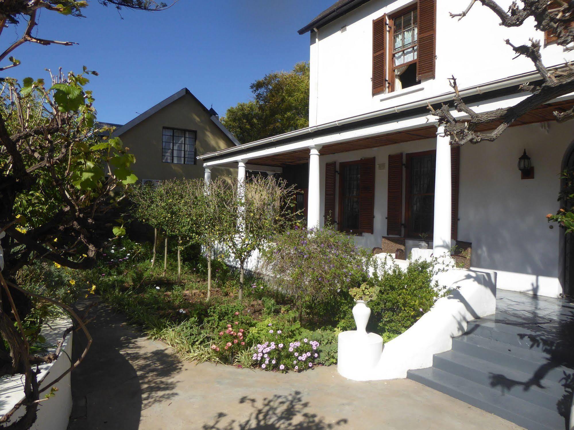 Airlies Historical Guest House Монтегю Екстериор снимка