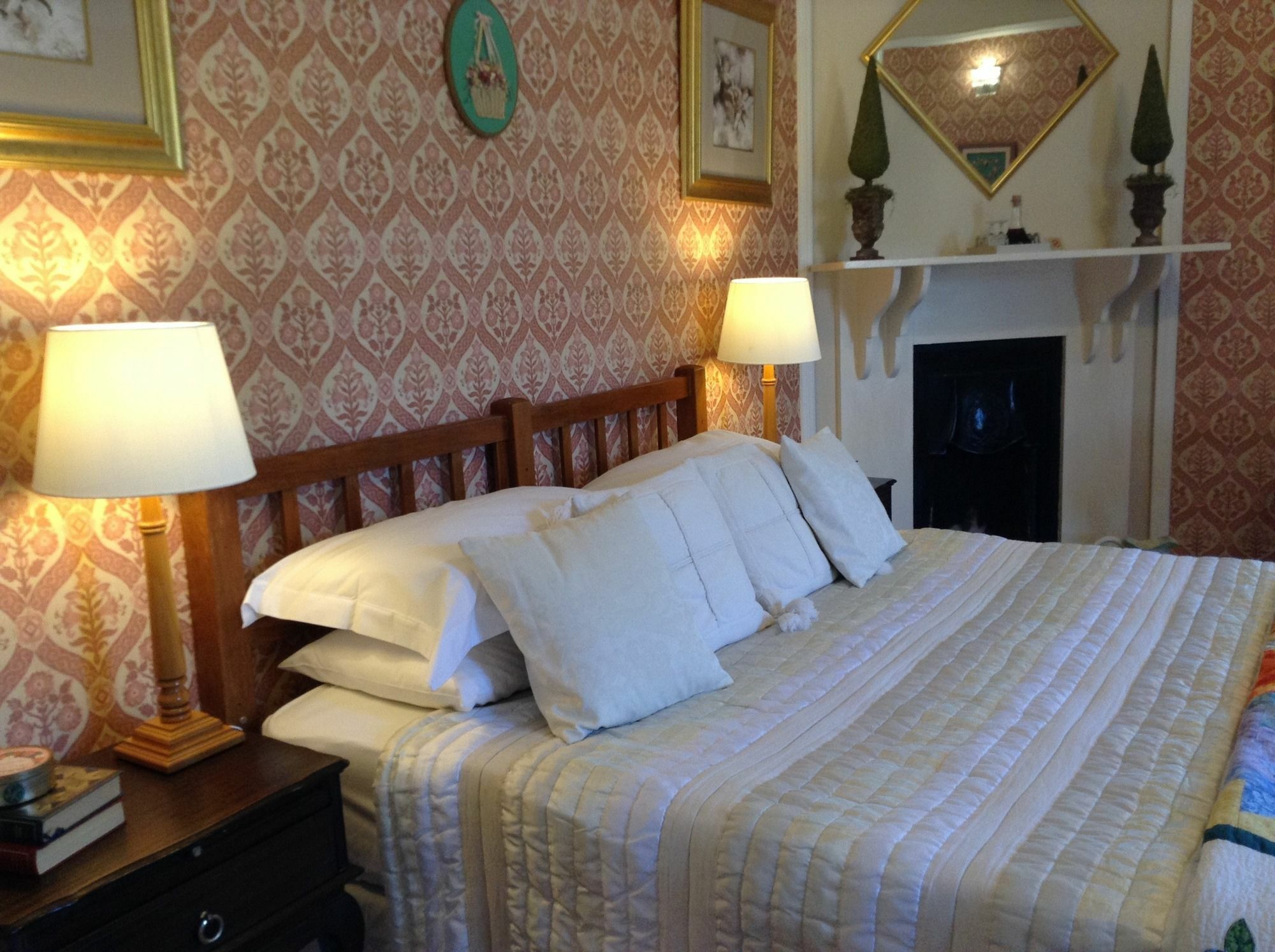 Airlies Historical Guest House Монтегю Екстериор снимка