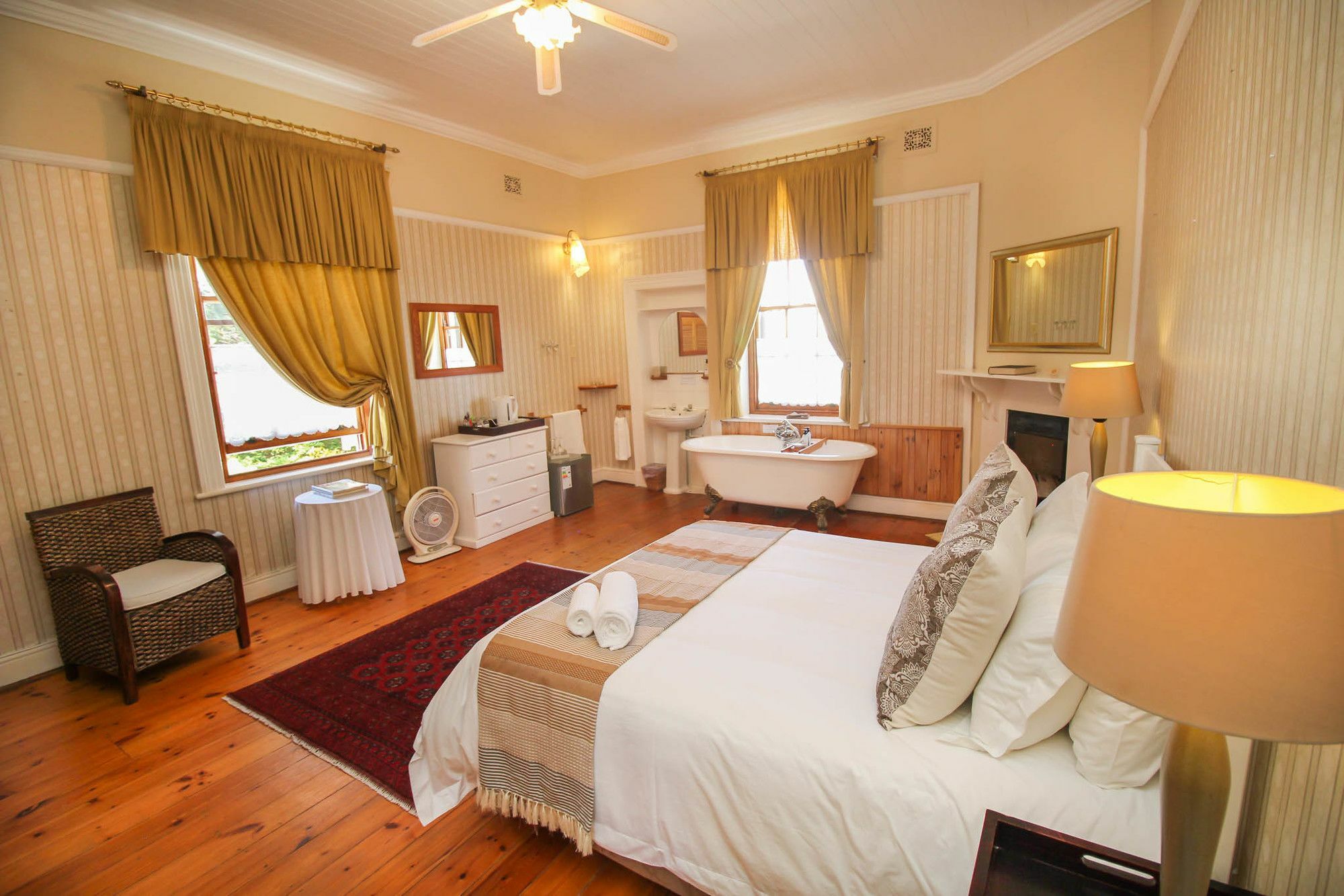 Airlies Historical Guest House Монтегю Екстериор снимка